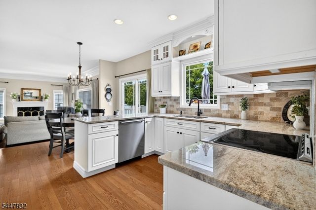 6 Bluebird Way, Raritan Boro, NJ 08869
