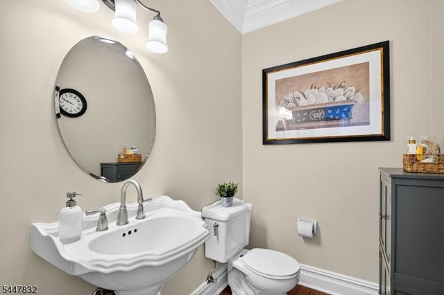 6 Bluebird Way, Raritan Boro, NJ 08869