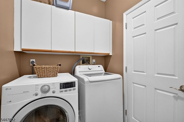 6 Bluebird Way, Raritan Boro, NJ 08869