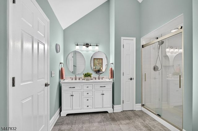 6 Bluebird Way, Raritan Boro, NJ 08869