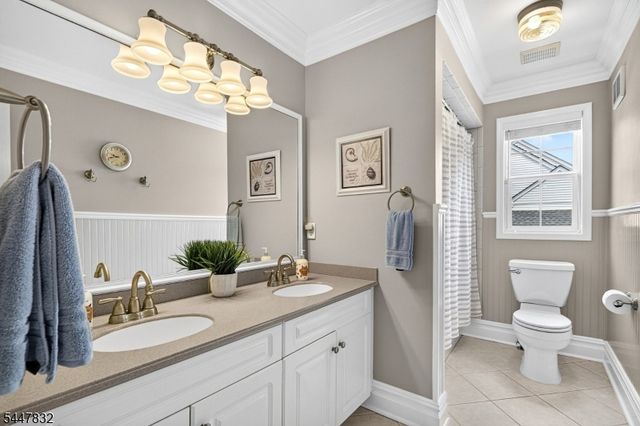6 Bluebird Way, Raritan Boro, NJ 08869