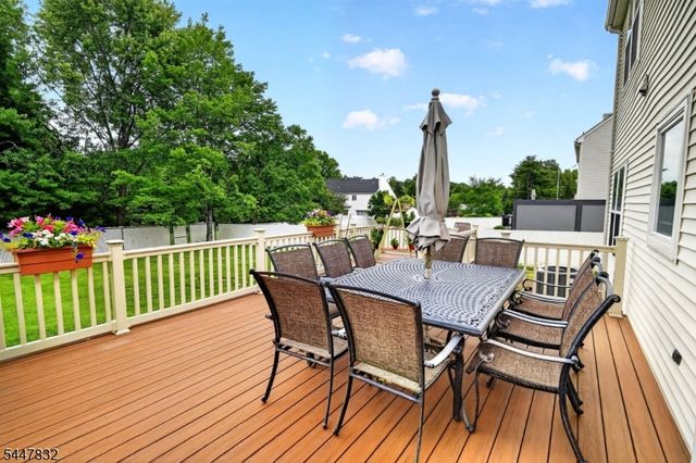 6 Bluebird Way, Raritan Boro, NJ 08869