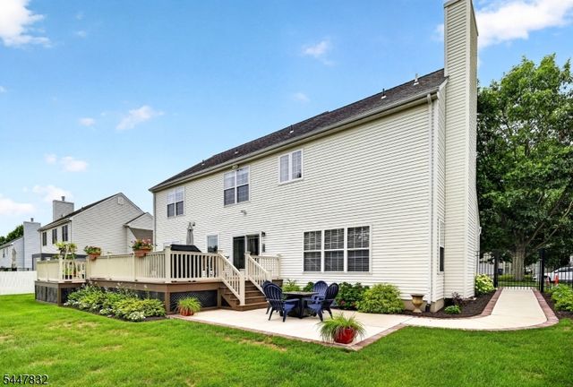 6 Bluebird Way, Raritan Boro, NJ 08869