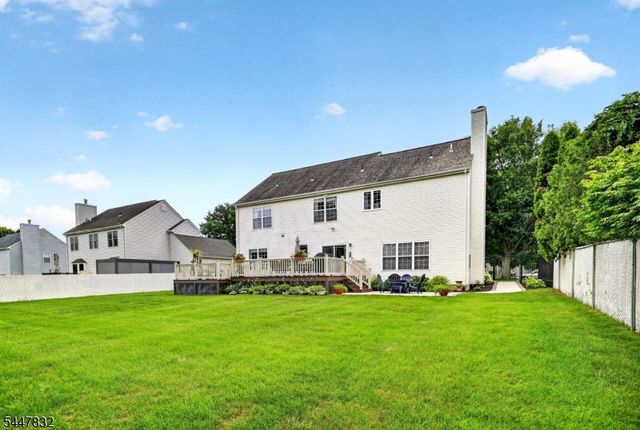 6 Bluebird Way, Raritan Boro, NJ 08869