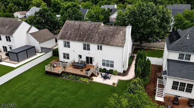 6 Bluebird Way, Raritan Boro, NJ 08869