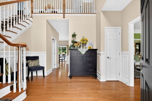 6 Bluebird Way, Raritan Boro, NJ 08869