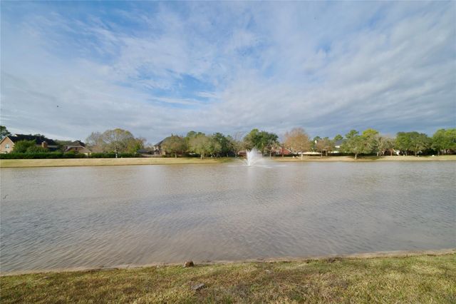 3211 Double Lake Drive, Missouri City, TX 77459