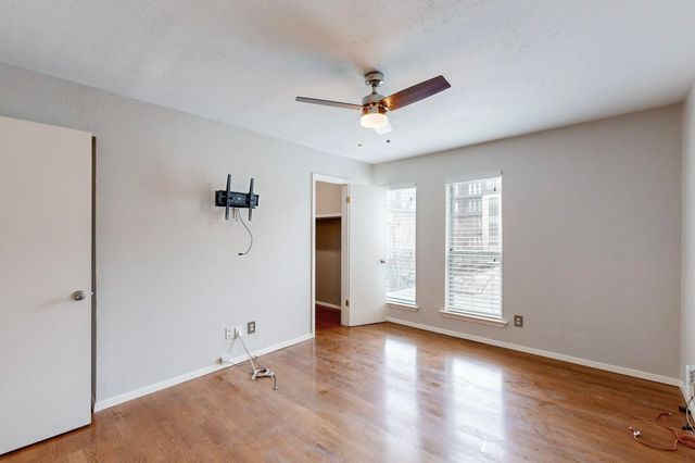 5916 Sandhurst Lane 234, Dallas, TX 75206