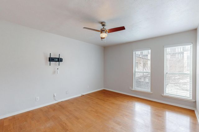 5916 Sandhurst Lane 234, Dallas, TX 75206