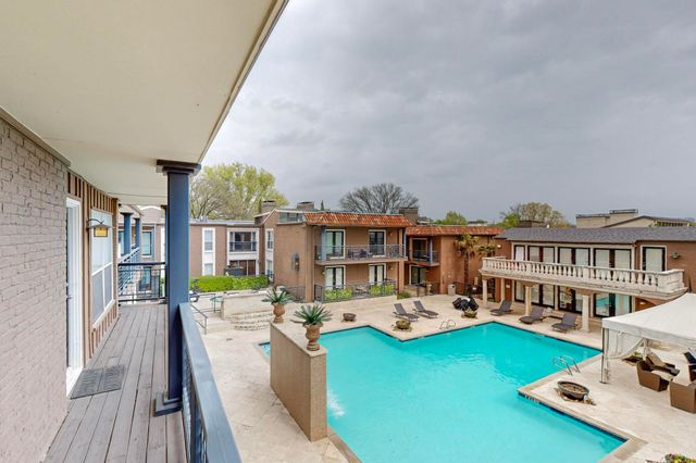 5916 Sandhurst Lane 234, Dallas, TX 75206
