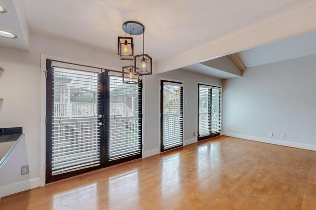 5916 Sandhurst Lane 234, Dallas, TX 75206