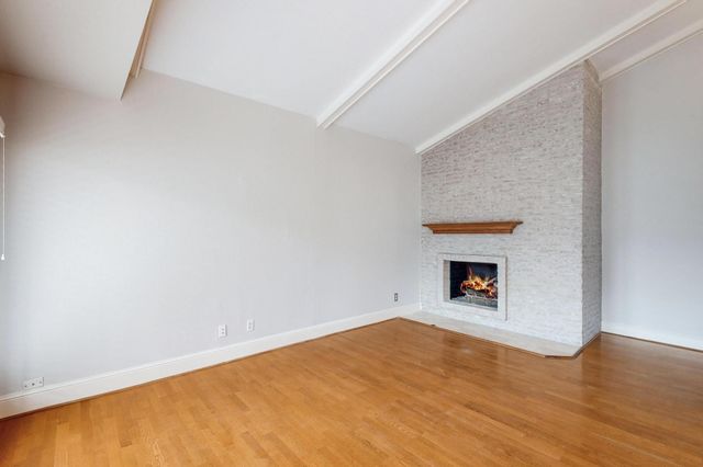 5916 Sandhurst Lane 234, Dallas, TX 75206
