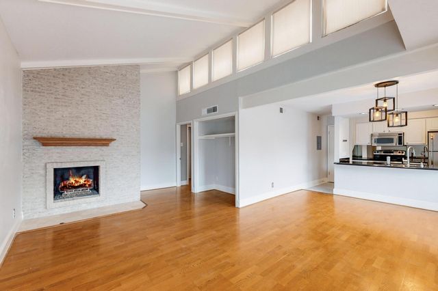 5916 Sandhurst Lane 234, Dallas, TX 75206