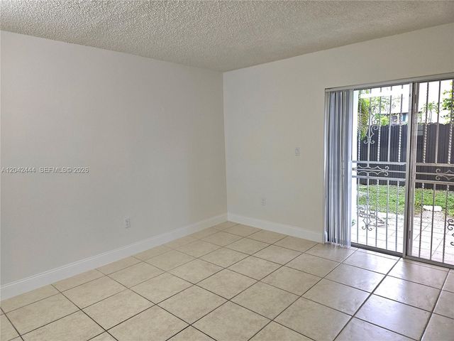 11071 NW 7th Street 10415, Miami, FL 33172
