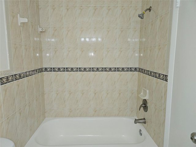 11071 NW 7th Street 10415, Miami, FL 33172