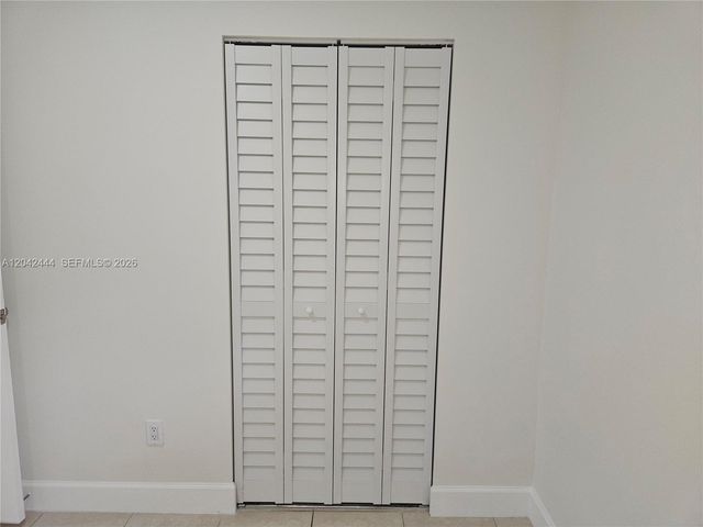 11071 NW 7th Street 10415, Miami, FL 33172
