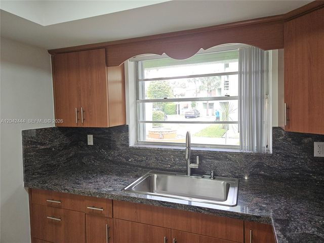 11071 NW 7th Street 10415, Miami, FL 33172