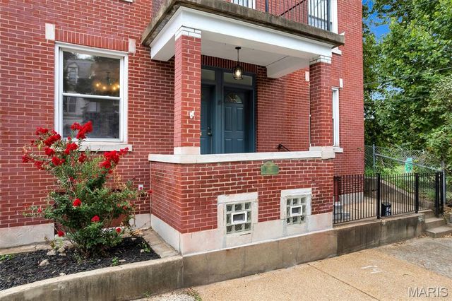 1831 Victor Street, St Louis, MO 63104