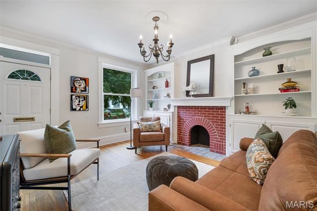 1831 Victor Street, St Louis, MO 63104