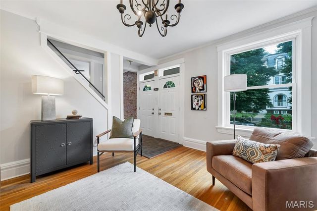 1831 Victor Street, St Louis, MO 63104