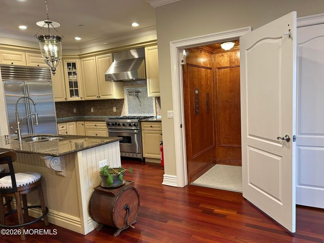 11 Wharf Avenue 3, Red Bank, NJ 07701