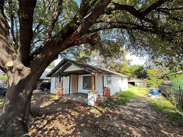 818 Hollywood Avenue, Dallas, TX 75208