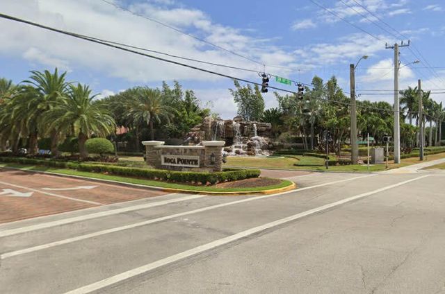 6622 Via Regina, Boca Raton, FL 33433