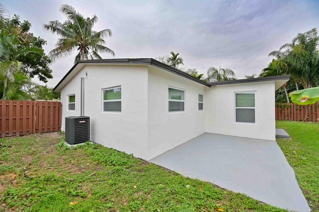 2781 SW 47th Street, Dania Beach, FL 33312