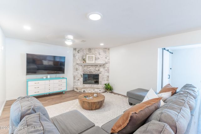 530 Prelude Street NW, Palm Bay, FL 32907