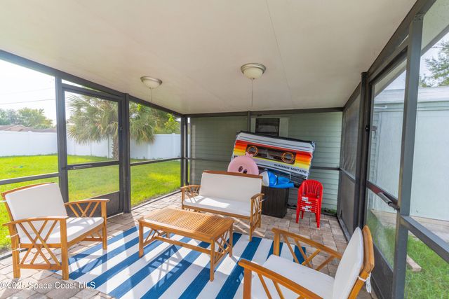 530 Prelude Street NW, Palm Bay, FL 32907