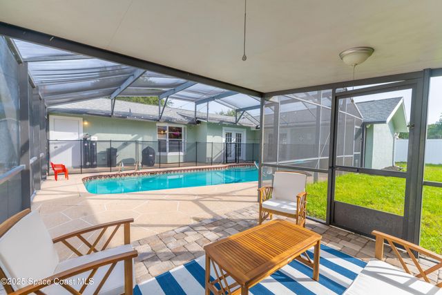 530 Prelude Street NW, Palm Bay, FL 32907