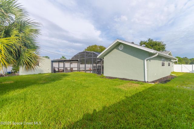 530 Prelude Street NW, Palm Bay, FL 32907