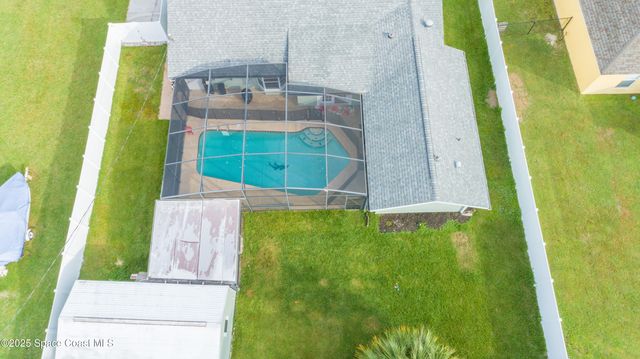 530 Prelude Street NW, Palm Bay, FL 32907