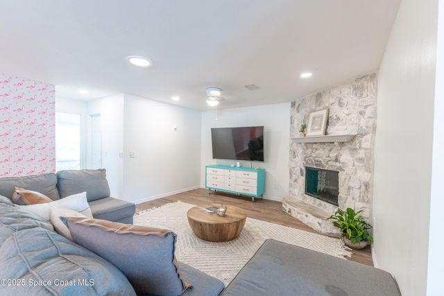 530 Prelude Street NW, Palm Bay, FL 32907