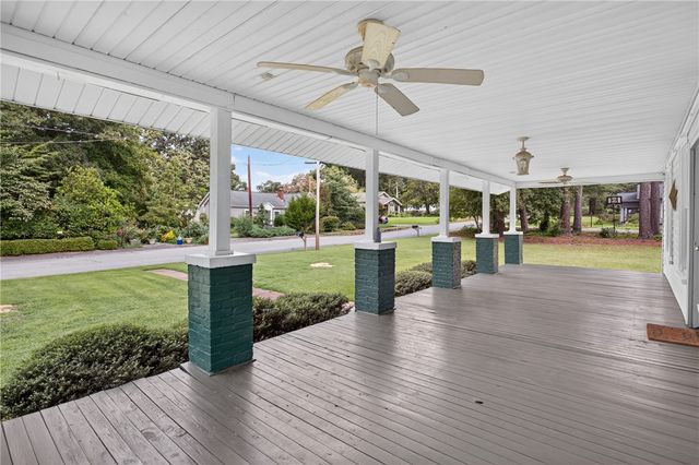 302 Gassaway Street, Central, SC 29630