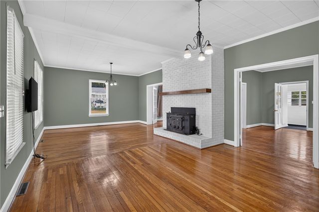 302 Gassaway Street, Central, SC 29630