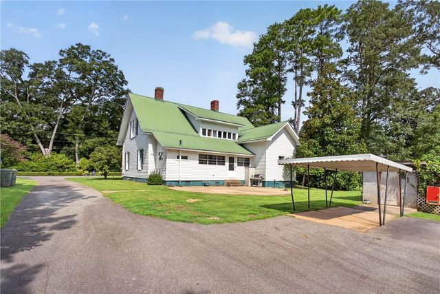 302 Gassaway Street, Central, SC 29630