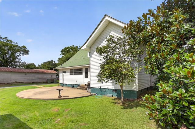 302 Gassaway Street, Central, SC 29630