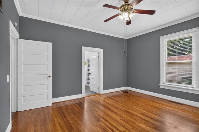 302 Gassaway Street, Central, SC 29630