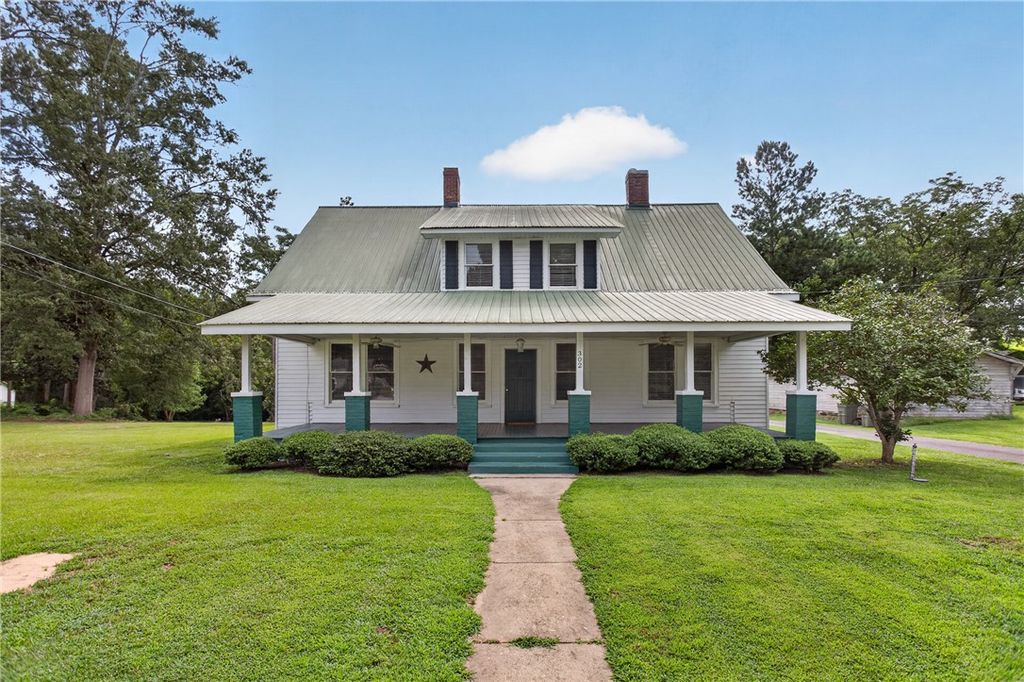 302 Gassaway Street, Central, SC 29630