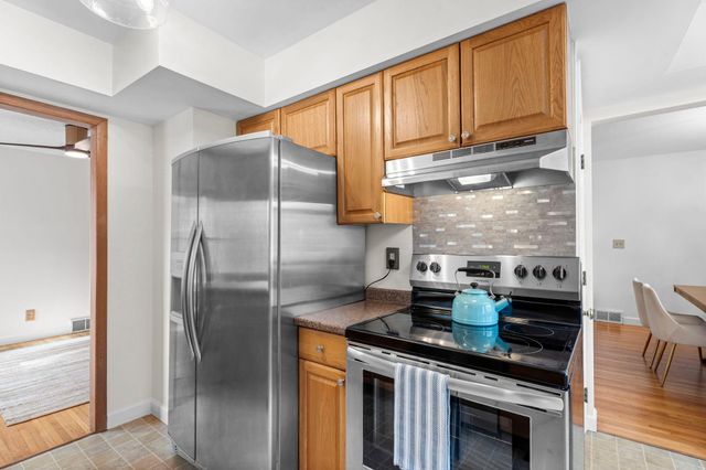 10524 Xerxes Avenue S, Bloomington, MN 55431