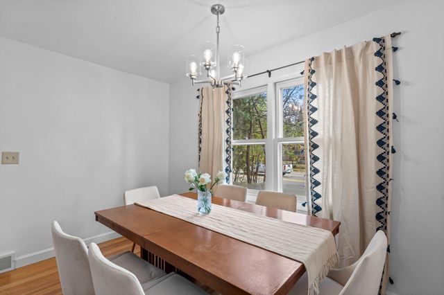 10524 Xerxes Avenue S, Bloomington, MN 55431