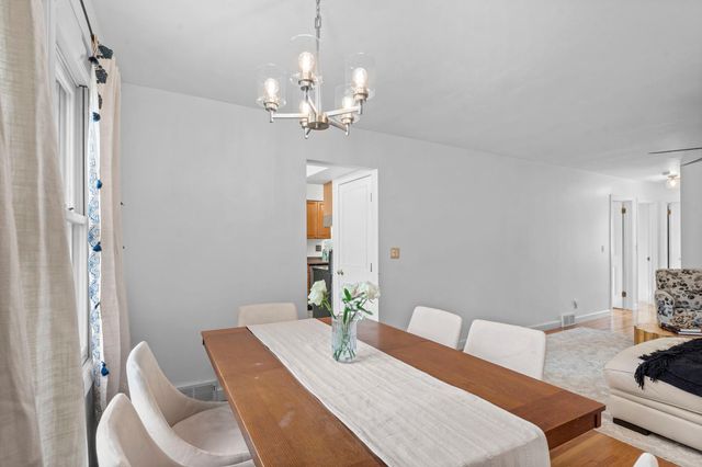 10524 Xerxes Avenue S, Bloomington, MN 55431