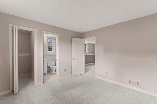 10524 Xerxes Avenue S, Bloomington, MN 55431