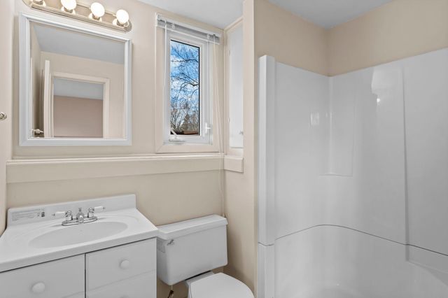 10524 Xerxes Avenue S, Bloomington, MN 55431