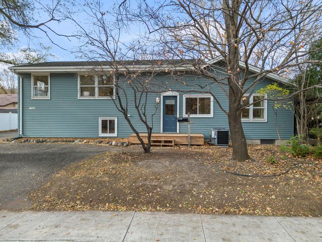 10524 Xerxes Avenue S, Bloomington, MN 55431