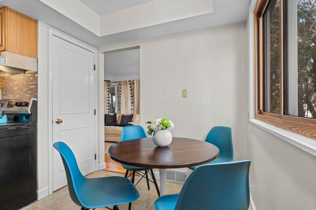 10524 Xerxes Avenue S, Bloomington, MN 55431