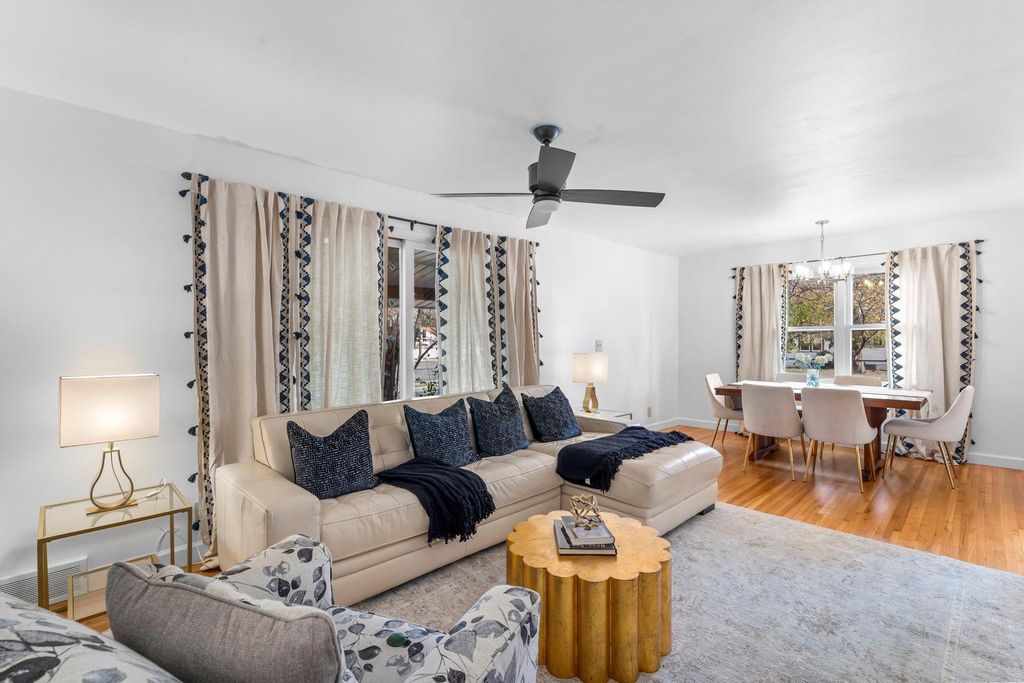 10524 Xerxes Avenue S, Bloomington, MN 55431