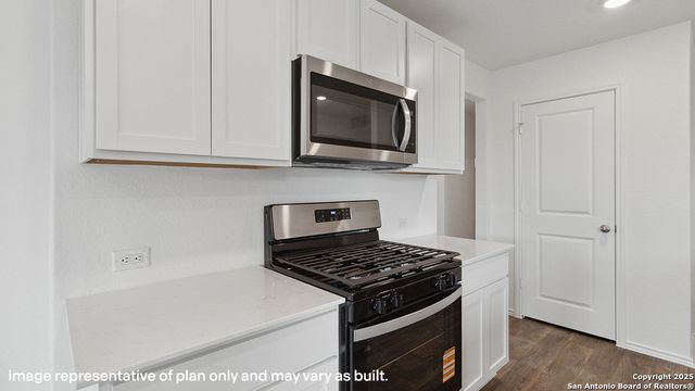 13814 Petronila Jade, San Antonio, TX 78253