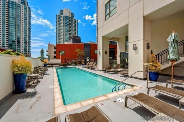 1240 India 517, San Diego, CA 92101